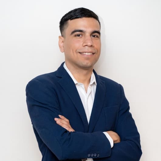 César de la Rosa — Psicólogo Clínico en Monterrey